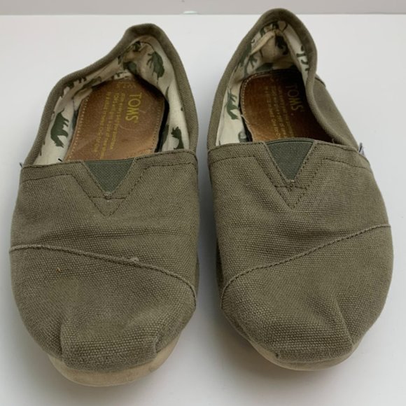 Toms Green Classic Canvas Shoes - Picture 2 of 9